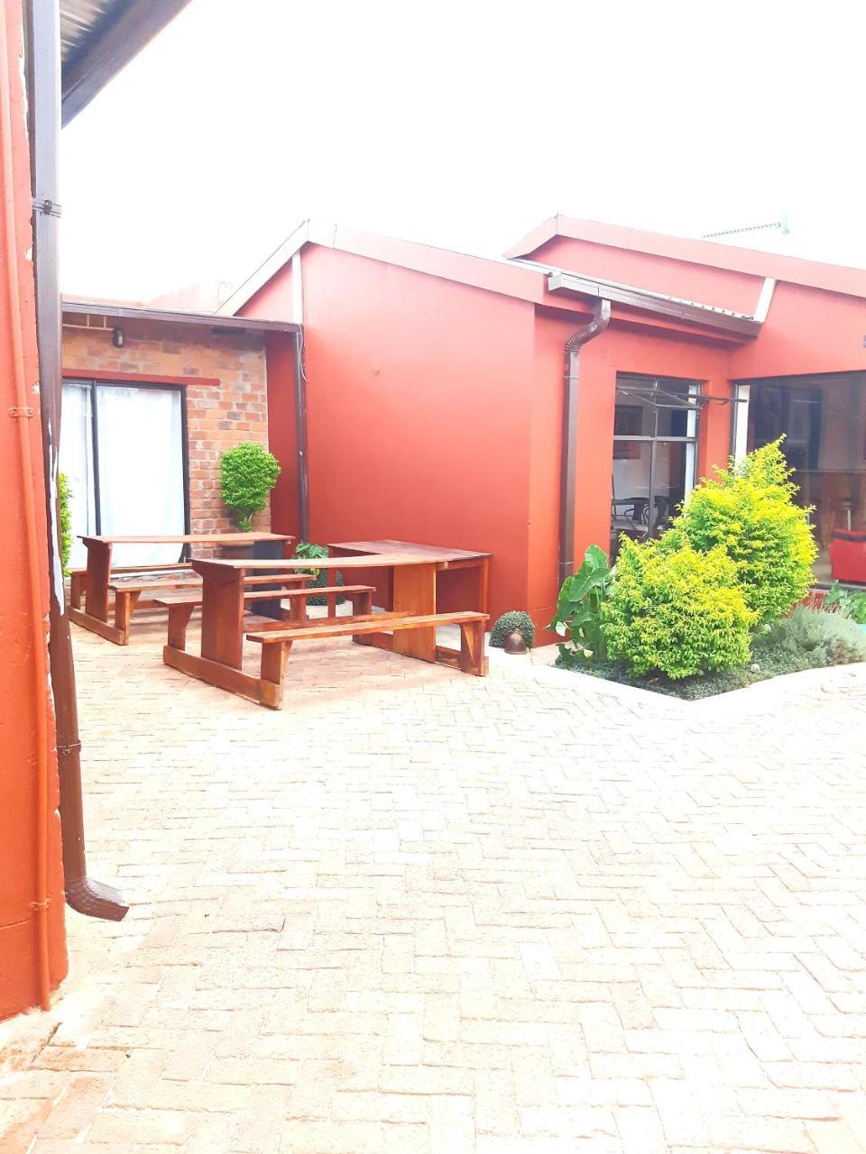 רונדו Niilo'S Guesthouse מראה חיצוני תמונה