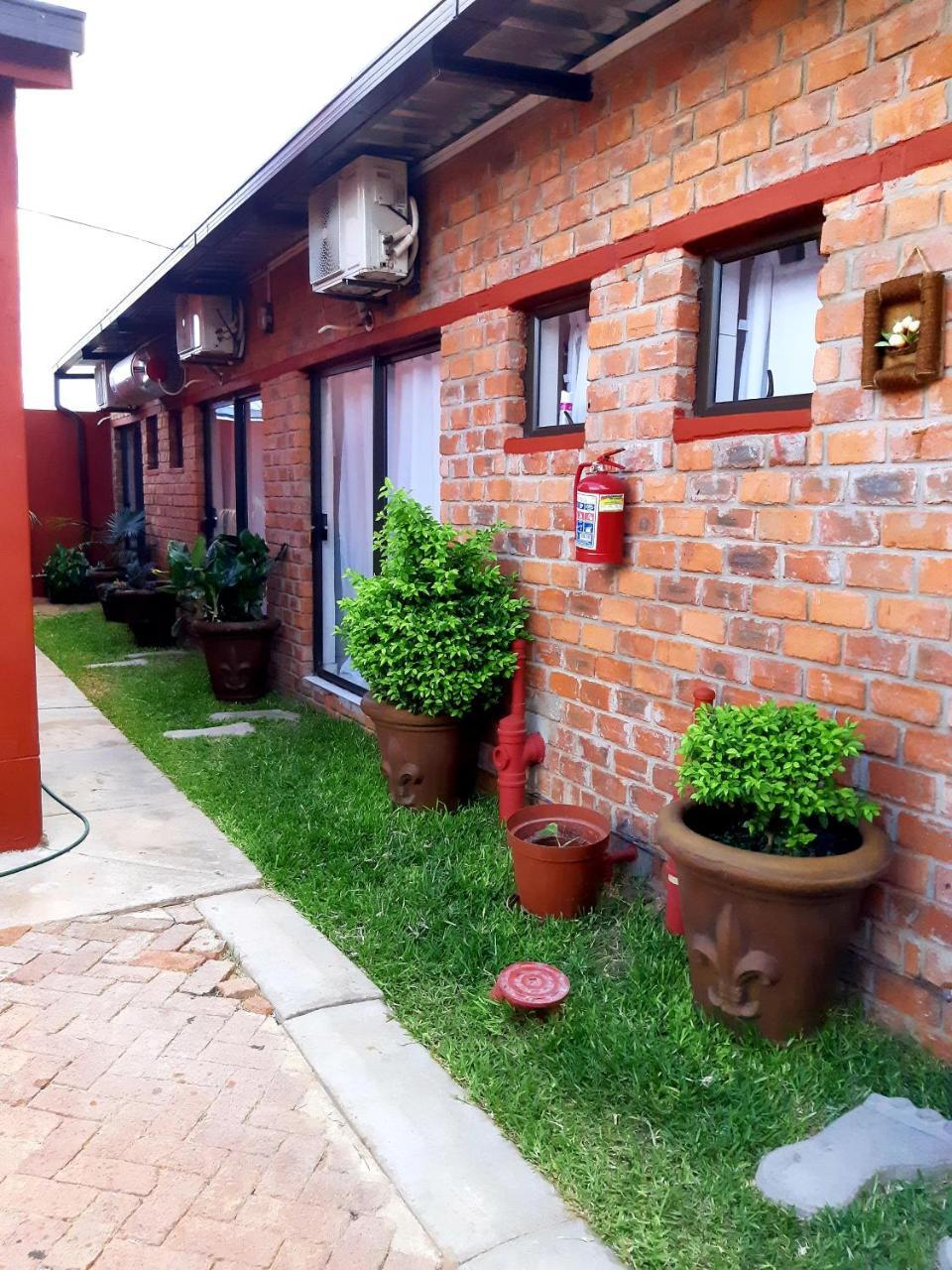 רונדו Niilo'S Guesthouse מראה חיצוני תמונה