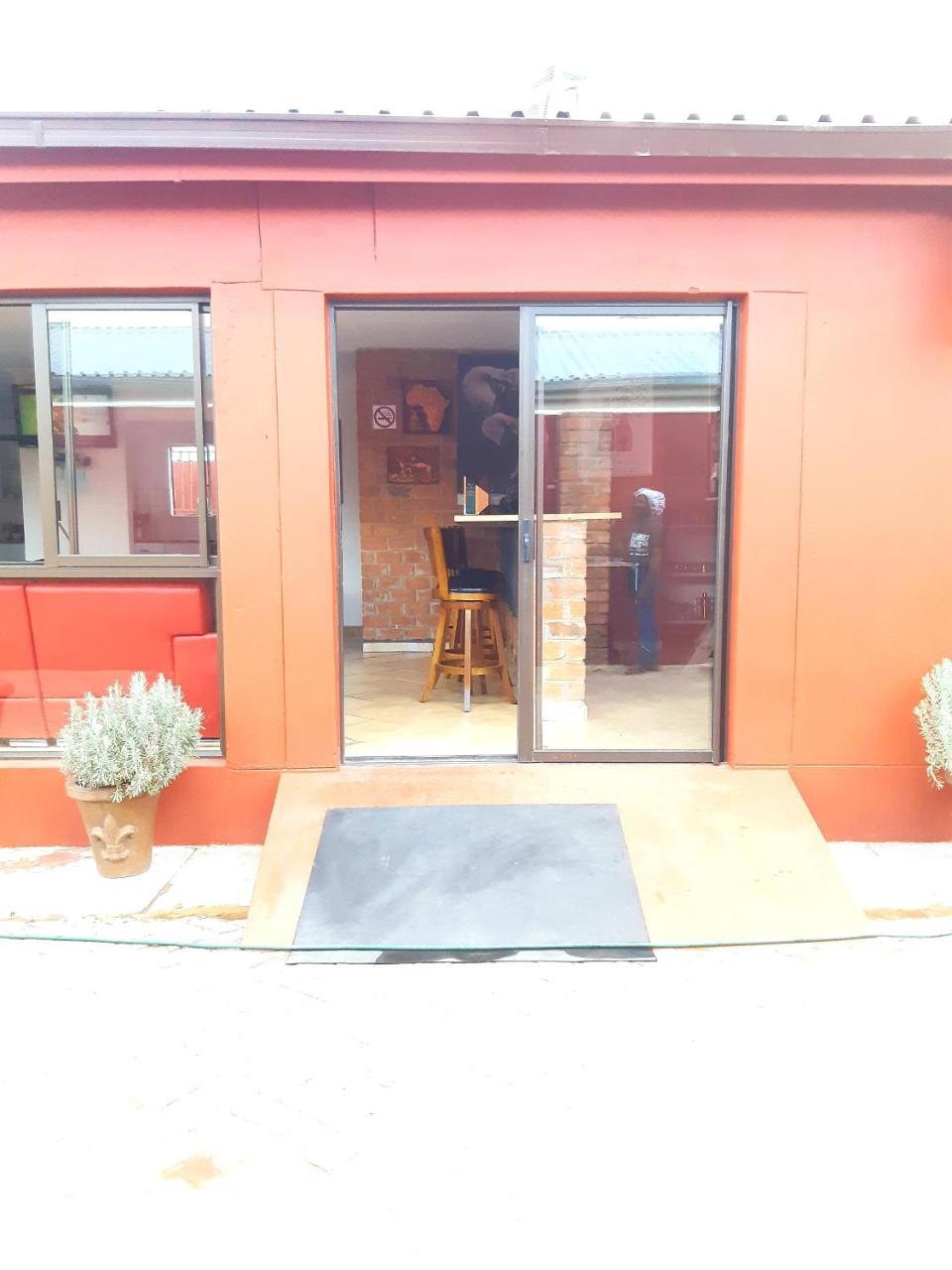 רונדו Niilo'S Guesthouse מראה חיצוני תמונה