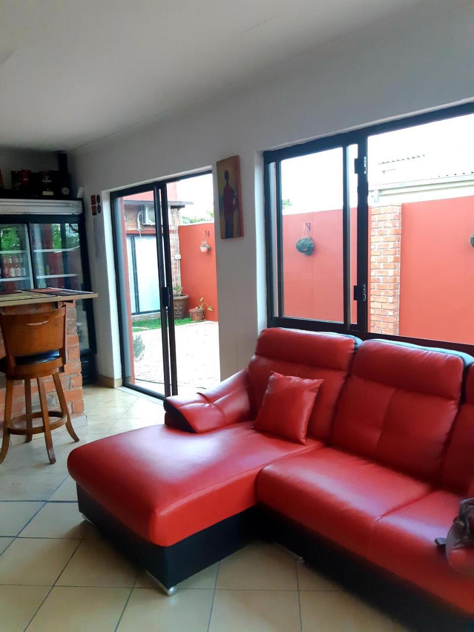 רונדו Niilo'S Guesthouse מראה חיצוני תמונה