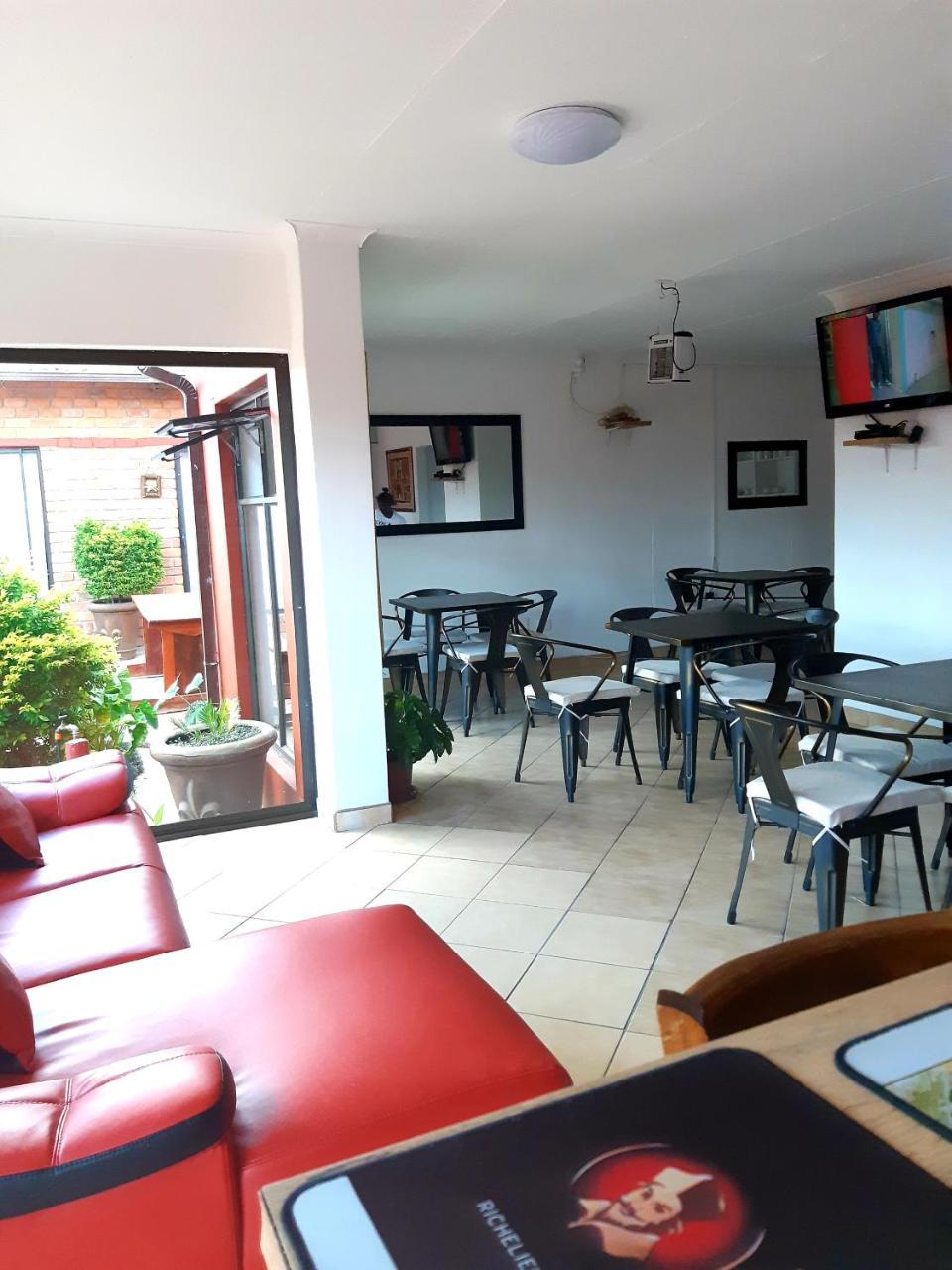 רונדו Niilo'S Guesthouse מראה חיצוני תמונה
