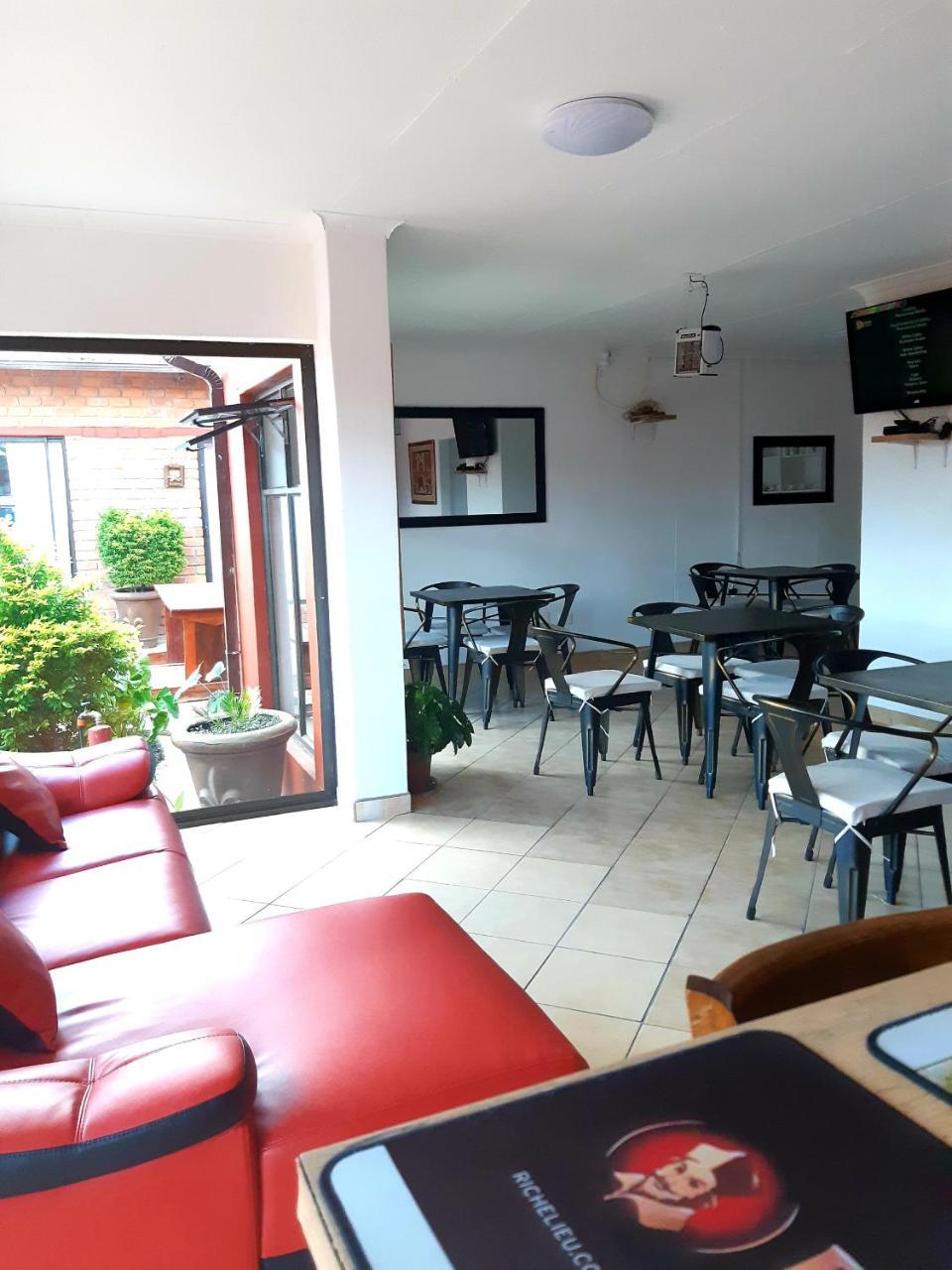 רונדו Niilo'S Guesthouse מראה חיצוני תמונה